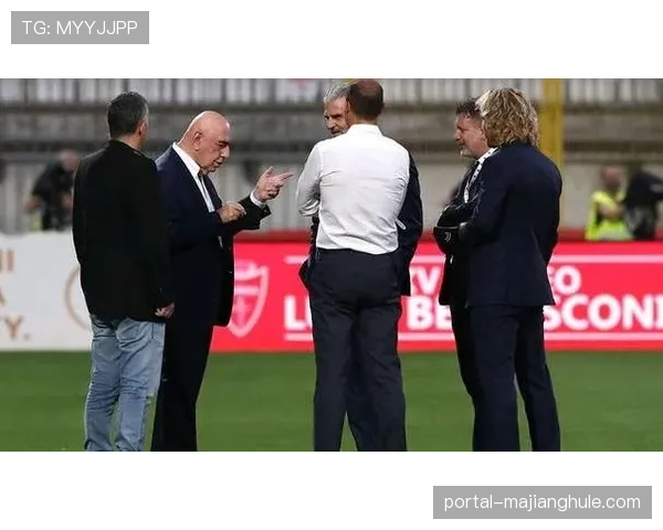 知名经纪人现身米兰总部，引发关于夏窗引援的猜测